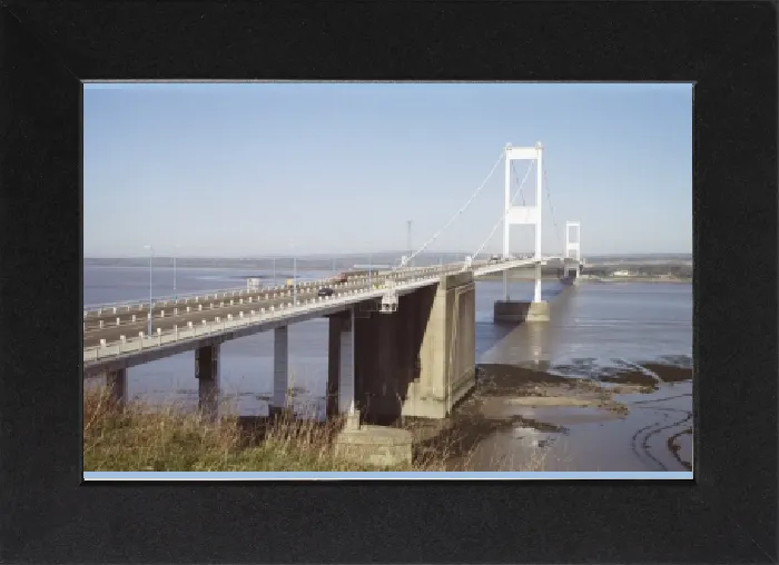 Gerahmter Druck : Südbrücke. Die Liste A des erste Severn Bridge mit der Autobahnbrücke M4 Gerahmter Druck : Südbrücke. Die Liste A des erste Severn Bridge mit der Autobahnbrücke M4