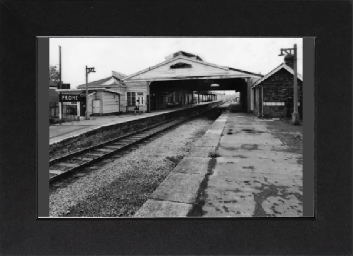 Gerahmter Druck : Station von Frome im Somerset um ca. 1970 Gerahmter Druck : Station von Frome im Somerset um ca. 1970