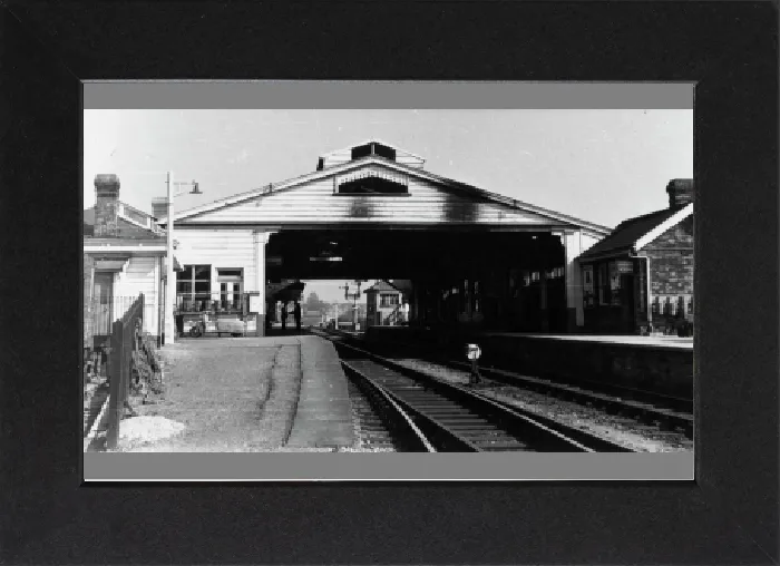 Gerahmter Druck : Bahnhaltestelle Frome, Somerset, 19. April 1960 Gerahmter Druck : Bahnhaltestelle Frome, Somerset, 19. April 1960