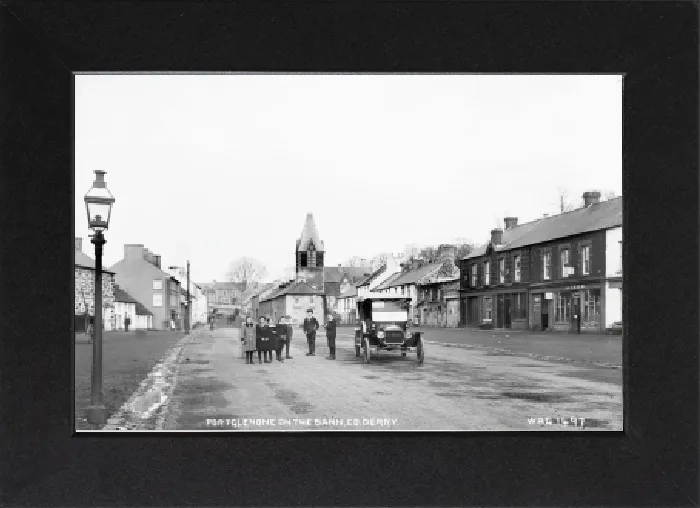 Gerahmter Druck : Portglenone am Bann, County Derry Gerahmter Druck : Portglenone am Bann, County Derry