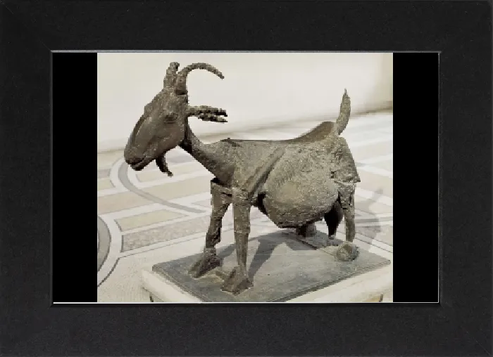 Gerahmter Druck : Picasso, Pablo (1881-1973). Ziegenweib. 1950. Skulptur; Bronzekunst. VEREINIGTE STAATEN VON AMERIKA. New York City. Museum of Modern Art (MOMA)