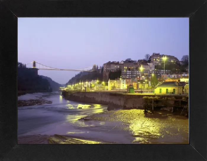 Gerahmter Druck : Bristol. Niedriges Wasser auf dem Fluss Avon und unter der Klagenburgbrücke