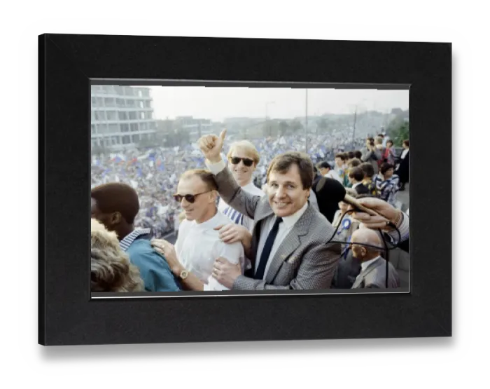 Gerahmter Druck : Kleinstädtercup, Heimspiel von Oldham Athletic am 30. April 1990