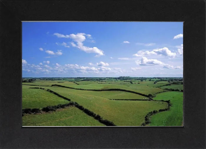 Gerahmter Druck : Drumlins, Schloss Roche, in der Nähe von Dundalk, Co Louth, Irland. Gerahmter Druck : Drumlins, Schloss Roche, in der Nähe von Dundalk, Co Louth, Irland.