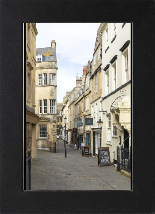 Gerahmter Druck : Historische Gebäude einschließlich Sally Lunn's und The Huntsman pub. Gerahmter Druck : Historische Gebäude einschließlich Sally Lunn's und The Huntsman pub.