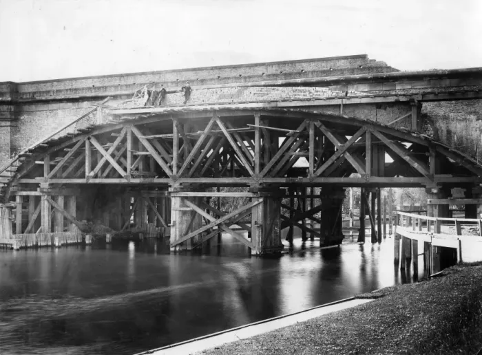 Gerahmter Druck : Brücke in Maidenhead, um 1890 Gerahmter Druck : Brücke in Maidenhead, um 1890