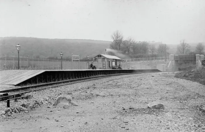 Gerahmter Druck : Führungsplatzbahnhofstation, Devon um circa 1898 Gerahmter Druck : Führungsplatzbahnhofstation, Devon um circa 1898