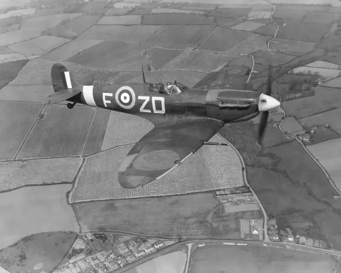 Gerahmter Druck : Spitfire VB von der 222 Sqn Gerahmter Druck : Spitfire VB von der 222 Sqn