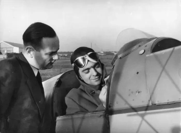 Gerahmter Druck : Flugzeugpilot