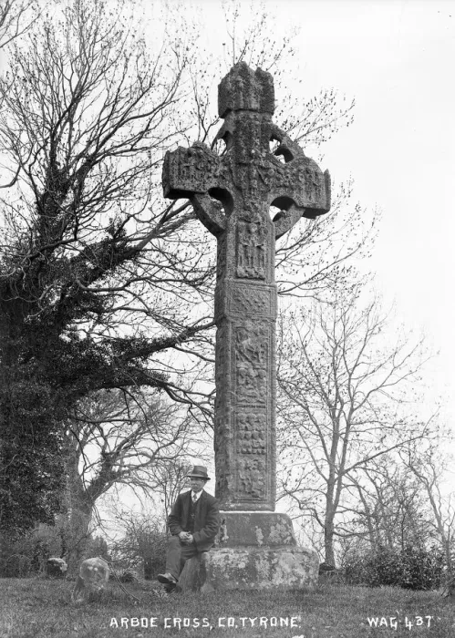 Gerahmter Druck : Arboe Cross, County Tyrone Gerahmter Druck : Arboe Cross, County Tyrone