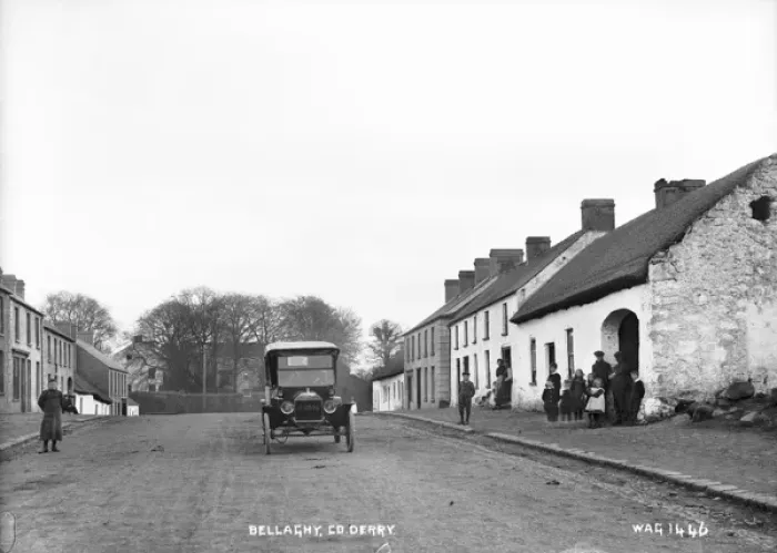 Gerahmter Druck : Bellaghy, County Derry Gerahmter Druck : Bellaghy, County Derry