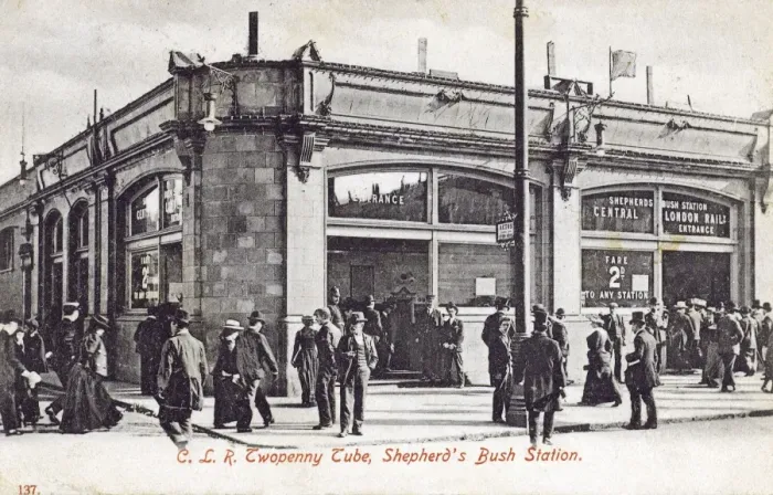 Gerahmter Druck : Zentralbahnhof Londons U-Bahn Zweipfennig-Tube ShepherdssBush Gerahmter Druck : Zentralbahnhof Londons U-Bahn Zweipfennig-Tube ShepherdssBush
