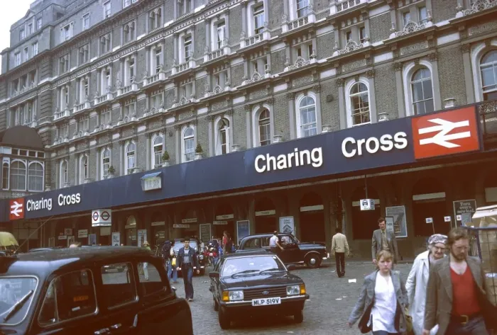 Gerahmter Druck : Charing Cross Station 1980