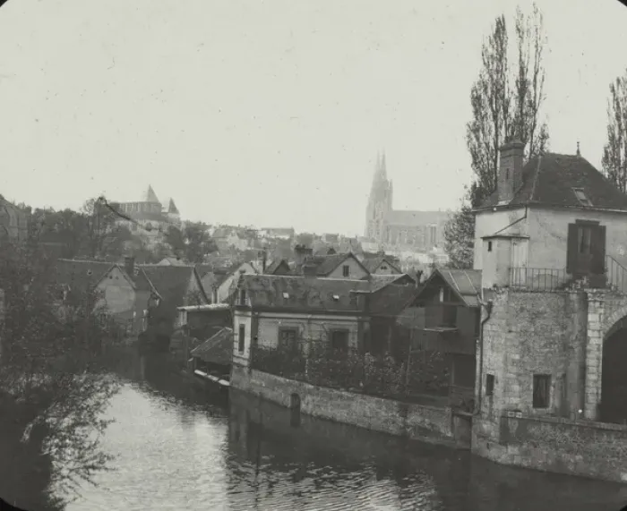 Gerahmter Druck : Altbad Chartres Gerahmter Druck : Altbad Chartres