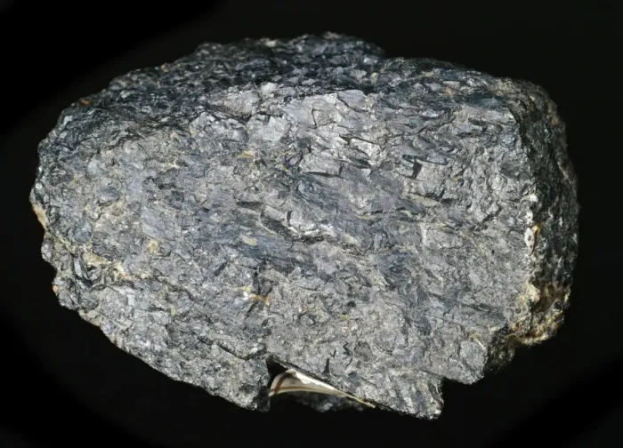 Gerahmter Druck : Chromite. Chromit (Eisen-Chromium-Oxid) ist die Erzart des Chroms und hat