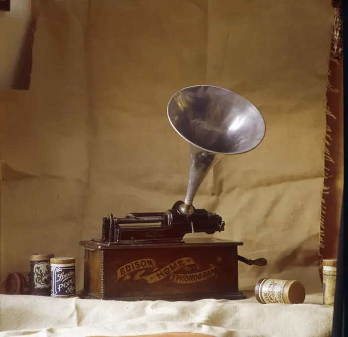 Gerahmter Druck : Phonograph von Edison Gerahmter Druck : Phonograph von Edison