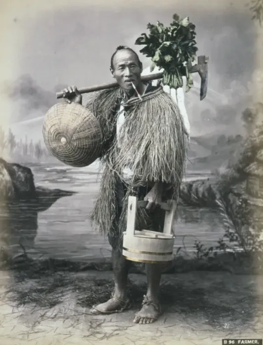 Gerahmter Druck : Farmer. Bauer. Die Fotografie zeigt einen Studeoporträt des Bauern Gerahmter Druck : Farmer. Bauer. Die Fotografie zeigt einen Studeoporträt des Bauern