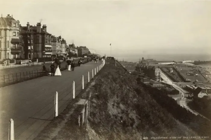 Gerahmter Druck : FOLKESTONE Gerahmter Druck : FOLKESTONE