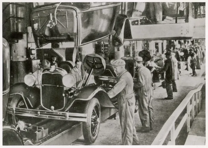 Gerahmter Druck : Fahrzeugassemblageband 1929 Gerahmter Druck : Fahrzeugassemblageband 1929