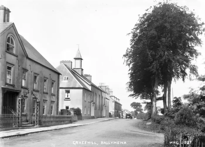 Gerahmter Druck : Gracenhill, Ballymena Gerahmter Druck : Gracenhill, Ballymena