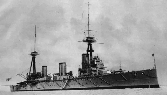 Gerahmter Druck : Her Majesty's Ship Indefatigable Gerahmter Druck : Her Majesty's Ship Indefatigable