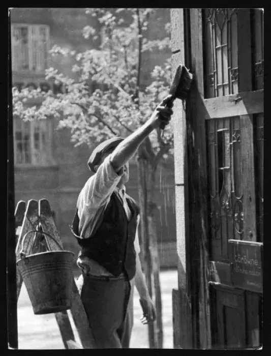 Gerahmter Druck : Ungarischer Fensterputzer Gerahmter Druck : Ungarischer Fensterputzer