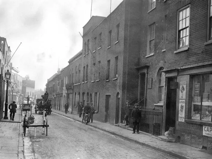 Gerahmter Druck : Zitats aus Limehouse Pennyfields
