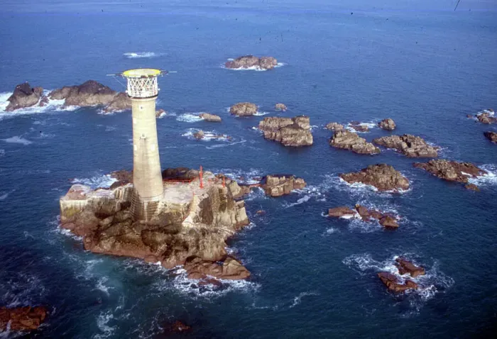 Gerahmter Druck : Langstrecken Leuchtturm, Cornwall Gerahmter Druck : Langstrecken Leuchtturm, Cornwall