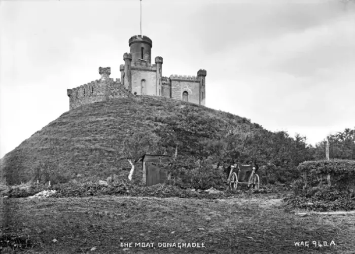 Gerahmter Druck : Die Mauer von Donaghadee Gerahmter Druck : Die Mauer von Donaghadee