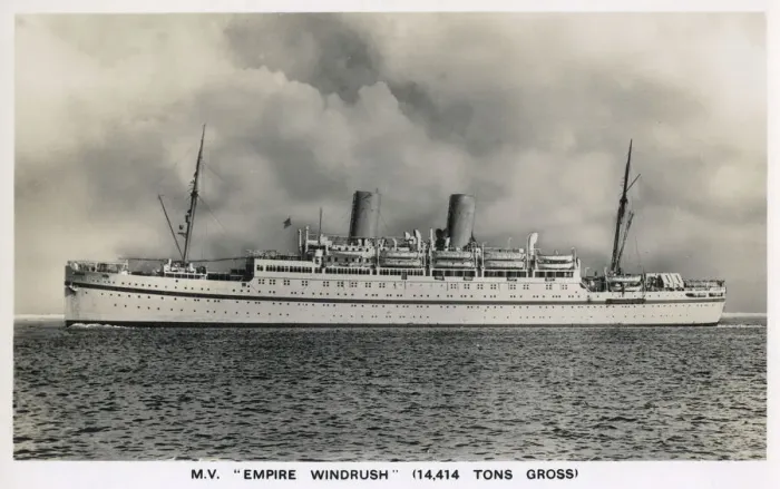 Gerahmter Druck : Empire Windrush Gerahmter Druck : Empire Windrush