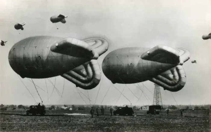 Gerahmter Druck : Ein Paar Bombenballons Gerahmter Druck : Ein Paar Bombenballons