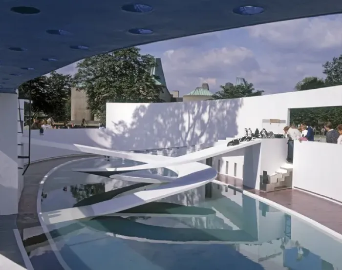 Gerahmter Druck : Pool von Penguin durch Lubetkin Gerahmter Druck : Pool von Penguin durch Lubetkin