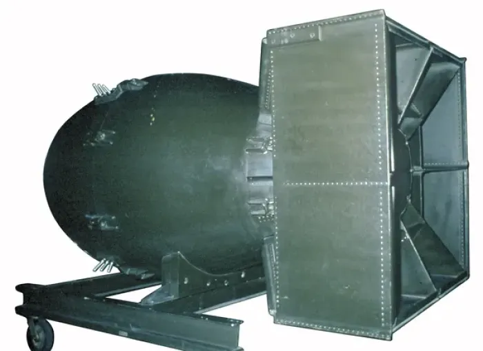 Gerahmter Druck : Plutonium-atomare Bombe Gerahmter Druck : Plutonium-atomare Bombe