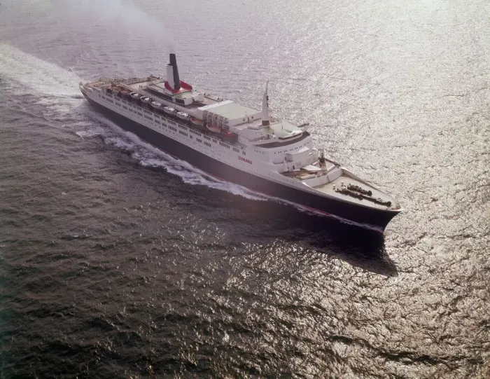 Gerahmter Druck : Die Queen Elizabeth 2 Gerahmter Druck : Die Queen Elizabeth 2