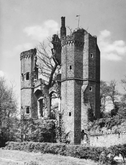 Gerahmter Druck : Ruinen von Nethersaal Gerahmter Druck : Ruinen von Nethersaal