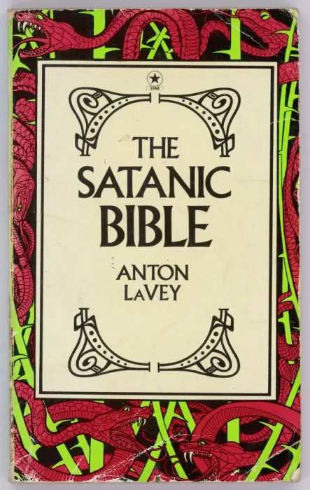 Gerahmter Druck : Die satanische Bibel Gerahmter Druck : Die satanische Bibel