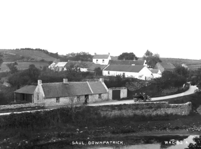 Gerahmter Druck : Saul, Downpatrick Gerahmter Druck : Saul, Downpatrick