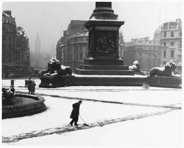 Gerahmter Druck : Schnee Trafalgarplatz Gerahmter Druck : Schnee Trafalgarplatz