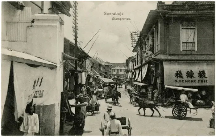 Gerahmter Druck : Surabaya, Java - Indonesien - Straßenbild Gerahmter Druck : Surabaya, Java - Indonesien - Straßenbild