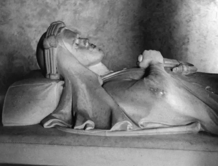 Gerahmter Druck : Thomas Edward Lawrence Statue Gerahmter Druck : Thomas Edward Lawrence Statue