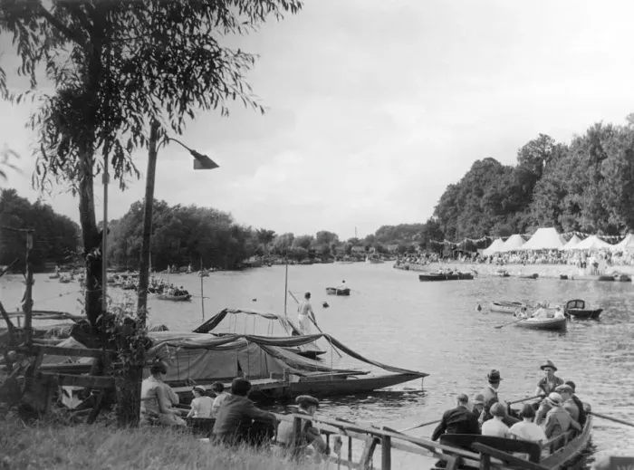 Gerahmter Druck : Regata am Thames in Ditton Gerahmter Druck : Regata am Thames in Ditton