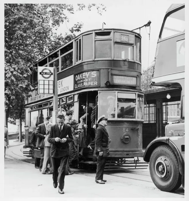 Gerahmter Druck : Londontrompete 1952 Gerahmter Druck : Londontrompete 1952