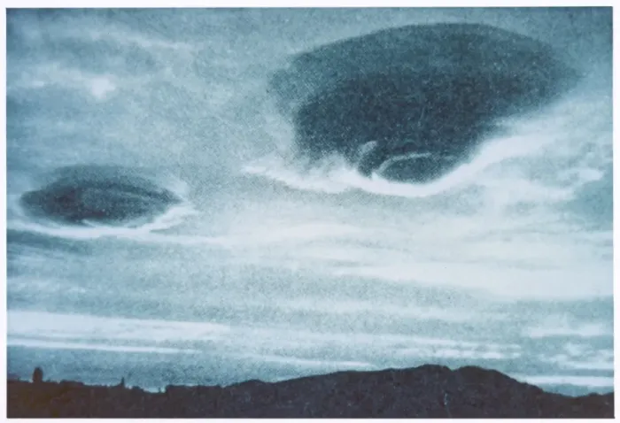 Gerahmter Druck : Linienwolken Gerahmter Druck : Linienwolken