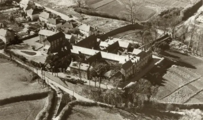 Gerahmter Druck : Waisenhaus der Gewerkschaft, Haverfordwest, Pembrokeshire (Wallesien) Gerahmter Druck : Waisenhaus der Gewerkschaft, Haverfordwest, Pembrokeshire (Wallesien)