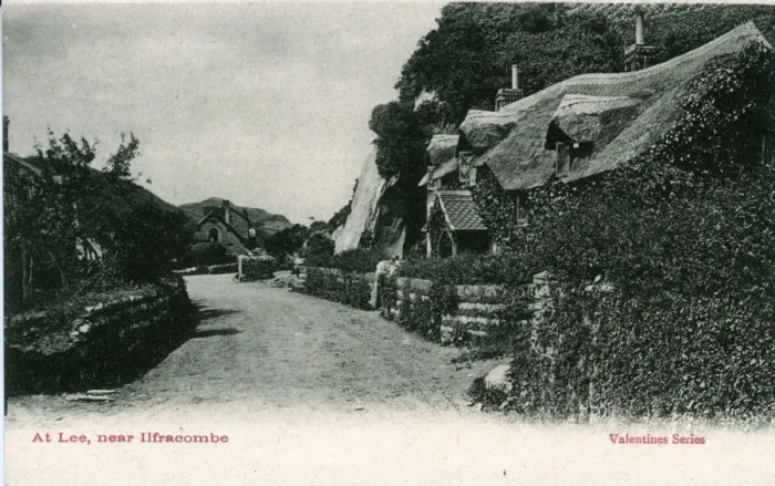 Gerahmter Druck : Die Siedlung, Lee, Devon Gerahmter Druck : Die Siedlung, Lee, Devon