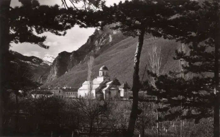 Gerahmter Druck : Visoky Decanski Mанастир – Dečane, Kosova – srpsko-pravoslavni Gerahmter Druck : Visoky Decanski Mанастир – Dečane, Kosova – srpsko-pravoslavni