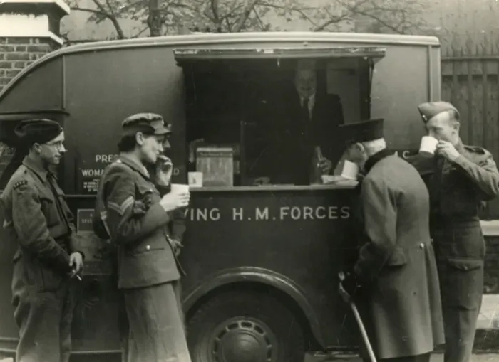 Gerahmter Druck : YMCA-Tea-Car