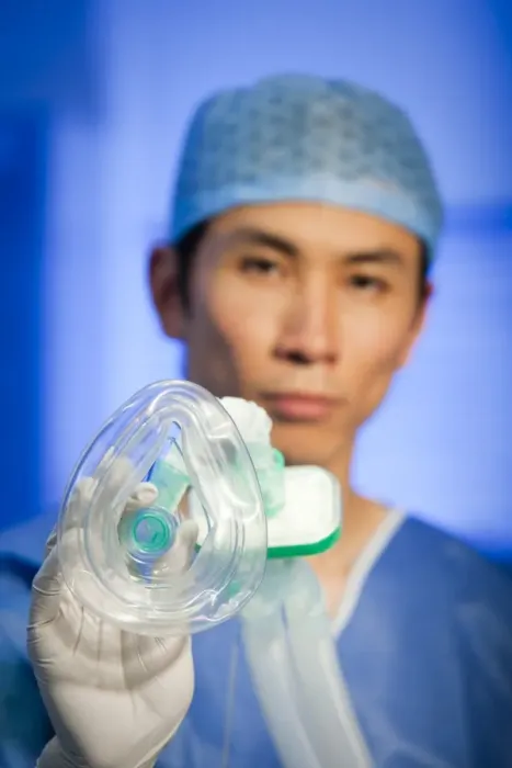 Gerahmter Druck : Anaesthetist Gerahmter Druck : Anaesthetist