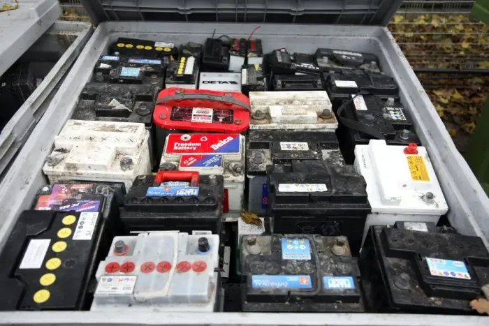 Gerahmter Druck : Autobatterieentsorgung Gerahmter Druck : Autobatterieentsorgung