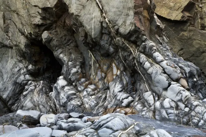 Gerahmter Druck : Erodiertes Silurisches Schiefergestein Gerahmter Druck : Erodiertes Silurisches Schiefergestein